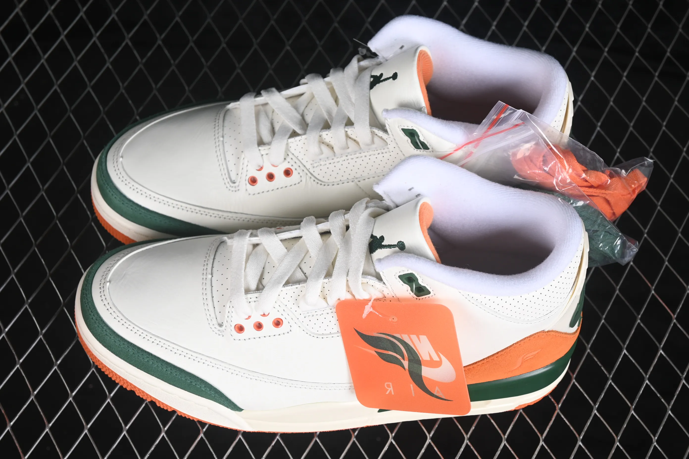 All categories Air Jordan Jordan series basketball shoes Air Jordan 3 GX foreign trade version Solefly x Air Jordan 3 Retro "Miami" AJ3 Joe 3 Miami joint white green orange IF4491-100